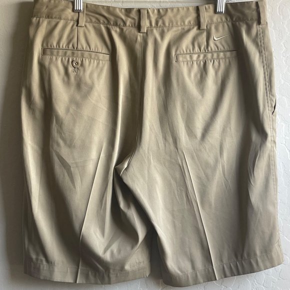 Nike Men's Size 36 Golf Shorts Flat Front Tan/Khaki Dri-Fit Technology Pockets - Picture 2 of 7